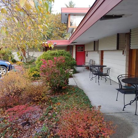The Usonian Inn Llc Spring Green Exteriör bild