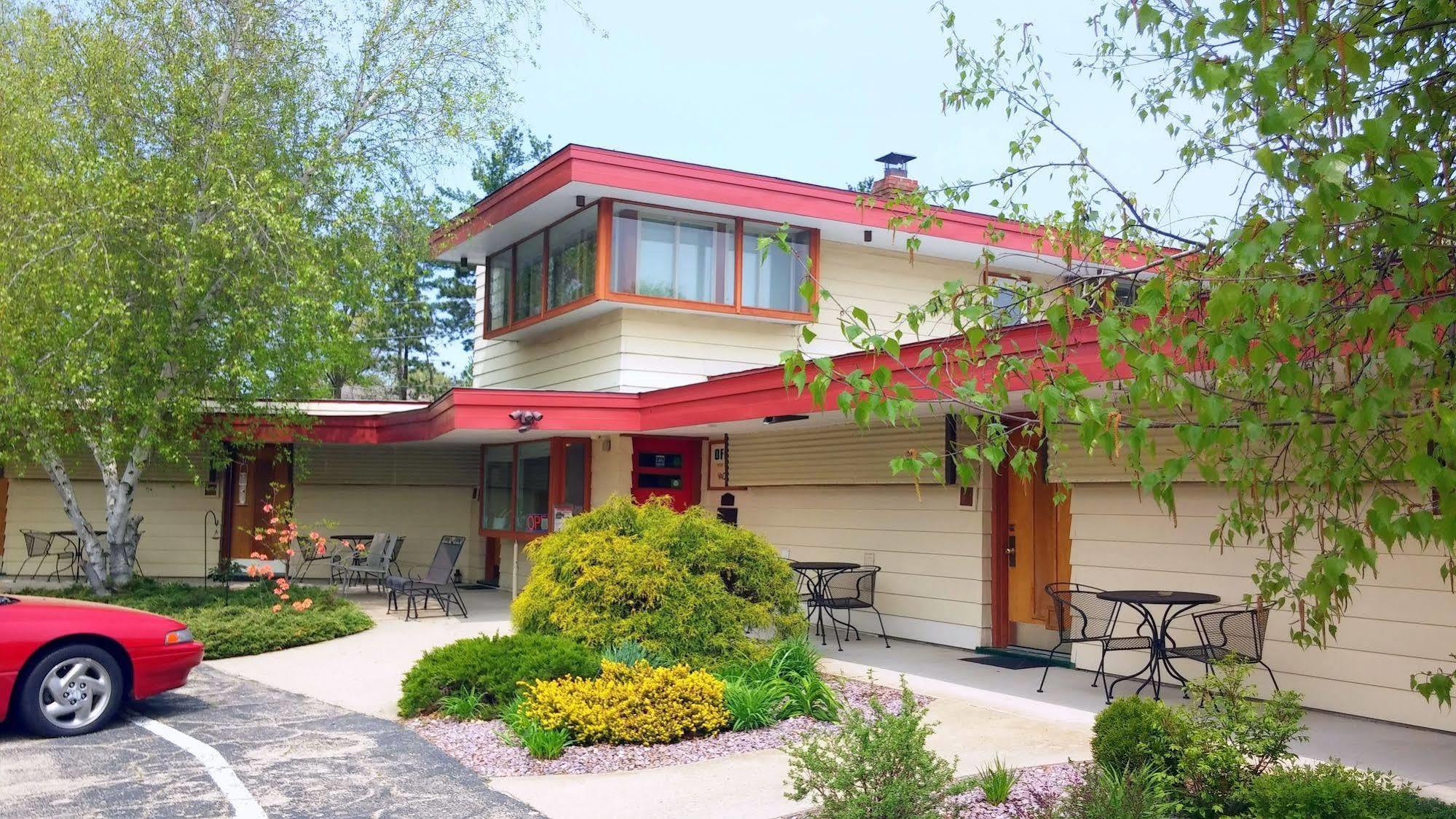 The Usonian Inn Llc Spring Green Exteriör bild