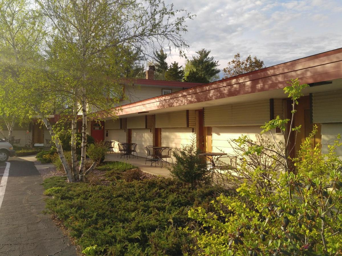 The Usonian Inn Llc Spring Green Exteriör bild