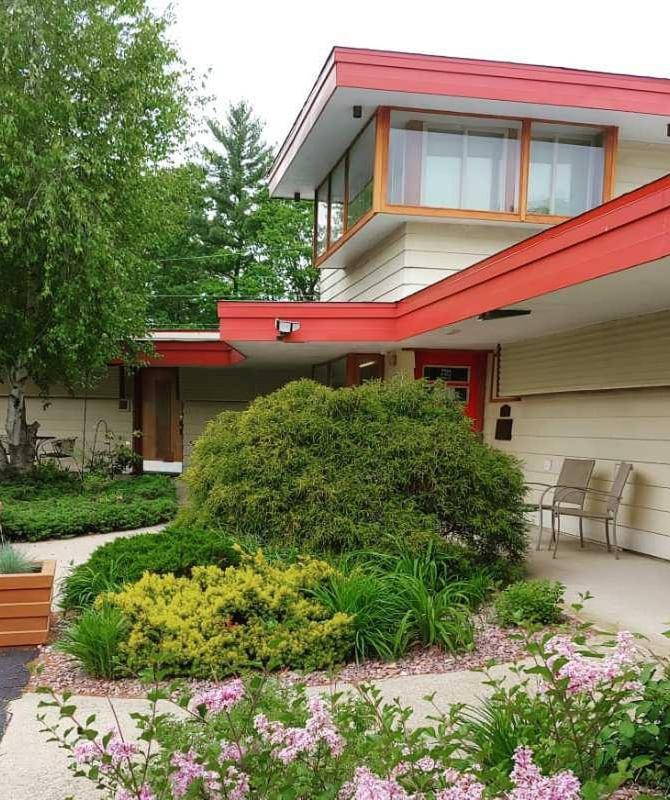 The Usonian Inn Llc Spring Green Exteriör bild